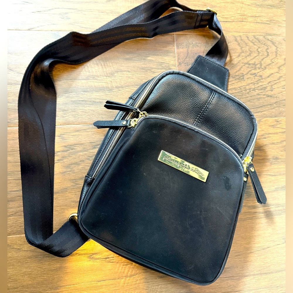 Petunia Pickle Bottom Criss-Cross Sling